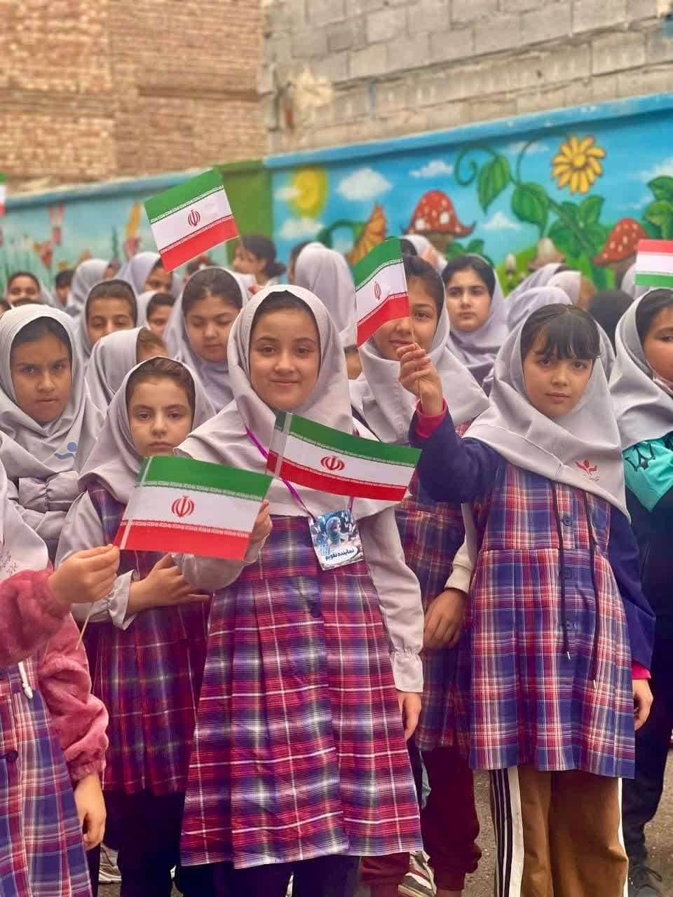 پیش دبستانی و دبستان تمام هوشمند ستایش_13 آبان